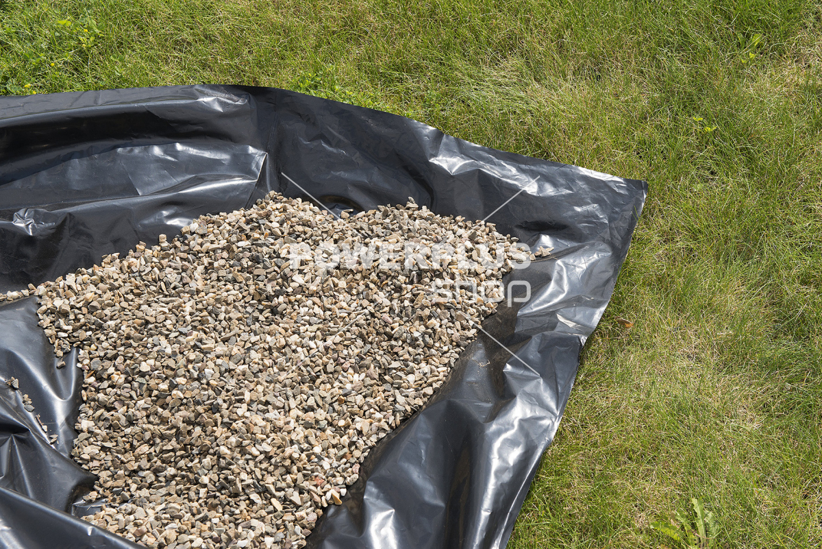 Modální Další obrázky pro KRT664003 - Zakrývací folie, plachta černá 6x8m 0,1mm